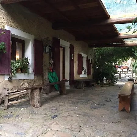 Centro Trekking A Cavallo Monte Brugiana Country house *
